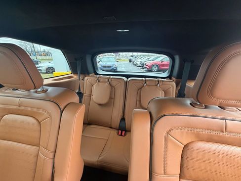 Used 2025 Lincoln Aviator Black Label image 17
