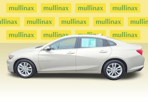 Used 2016 Chevrolet Malibu Hybrid w/ Leather Package FWD image 11