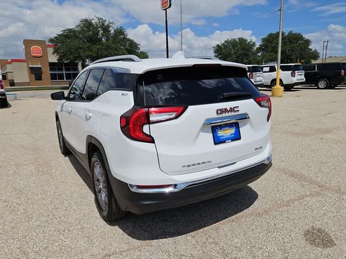 Used 2024 GMC Terrain SLT AWD/4WD image 6