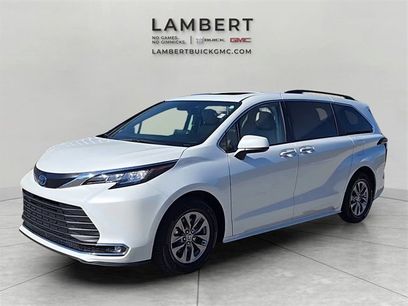 Used 2023 Toyota Sienna XLE