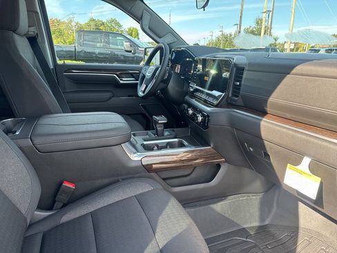New 2026 GMC Sierra 1500 Elevation image 10