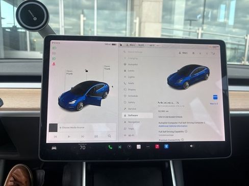 Used 2019 Tesla Model 3 image 2
