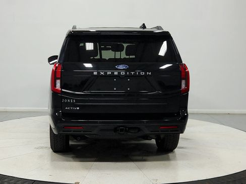 Used 2025 Ford Expedition Active AWD/4WD image 7