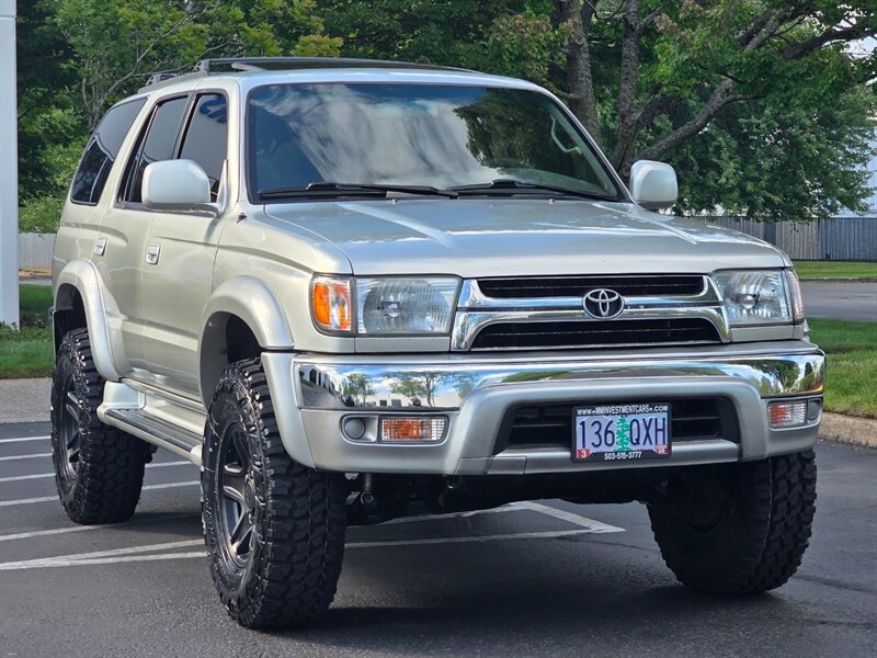 Used 2002 Toyota 4Runner SR5 AWD/4WD image 2