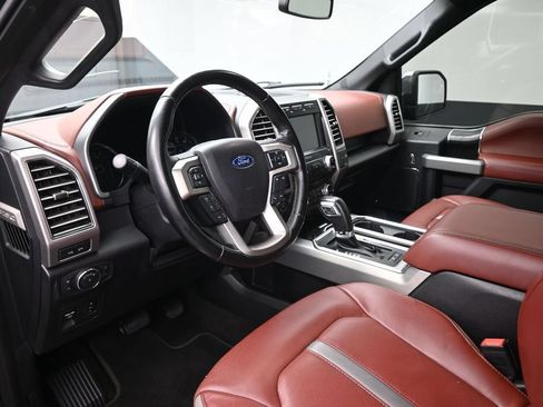 Used 2018 Ford F150 Platinum w/ Equipment Group 701A Luxury AWD/4WD image 33