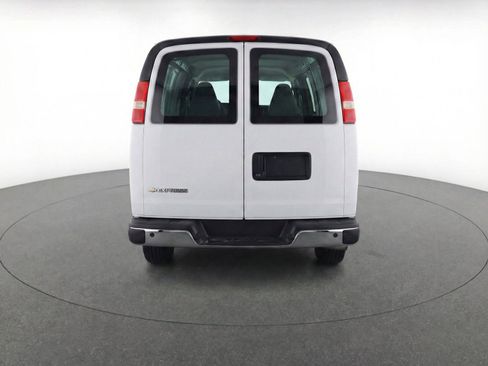 Used 2024 Chevrolet Express 3500 LT w/ LT Preferred Equipment Group image 7