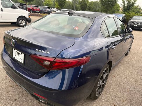 Used 2019 Alfa Romeo Giulia Ti Sport w/ Quick Order Package 22S Sport AWD/4WD image 4