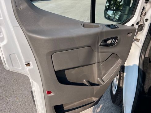 Used 2024 Ford Transit 350 XLT RWD image 17