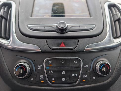 Used 2019 Chevrolet Equinox LT image 17