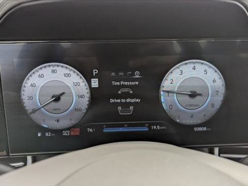 Used 2025 Hyundai Elantra SEL image 24