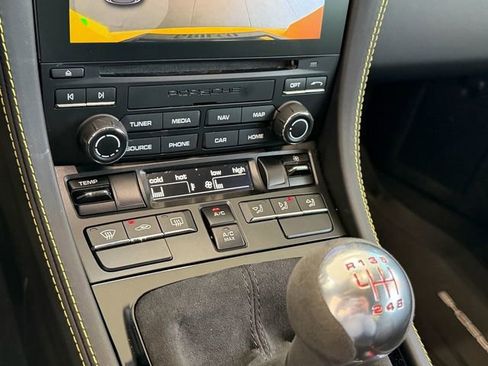 Used 2020 Porsche 718 Cayman RWD image 17