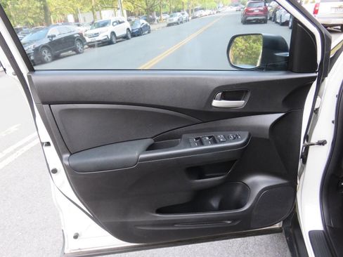 Used 2015 Honda CR-V LX image 25