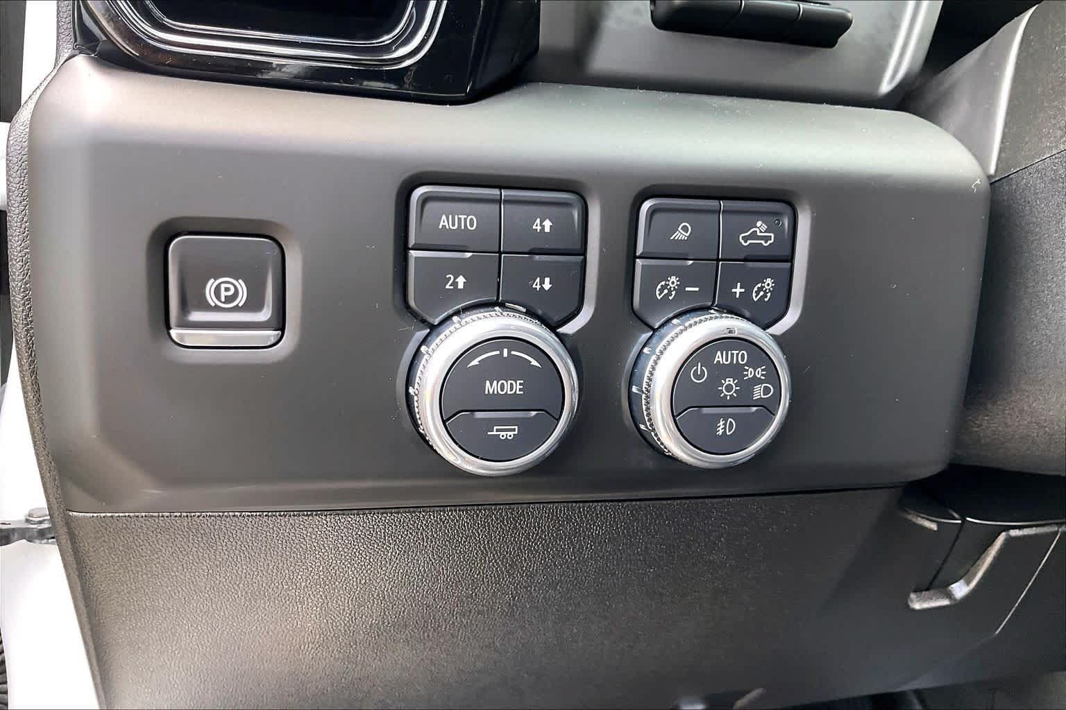 Certified 2025 GMC Sierra 2500 AT4X AWD/4WD image 14