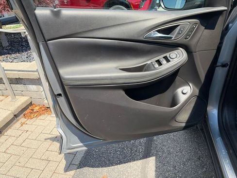 Used 2023 Buick Encore GX Essence w/ Experience Buick Package AWD/4WD image 12