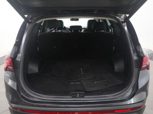 Used 2021 Hyundai Santa Fe SEL w/ Convenience + Premium Package image 17