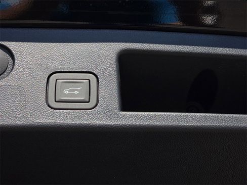 New 2026 Chevrolet Equinox LT w/ Convenience Package II image 13