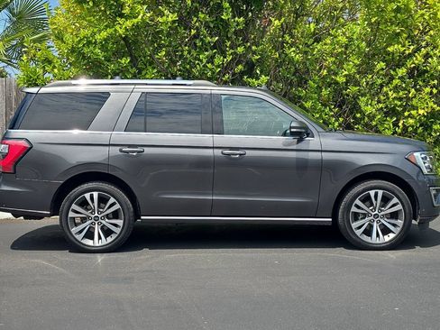 Used 2020 Ford Expedition Limited w/ Equipment Group 302A AWD/4WD image 3
