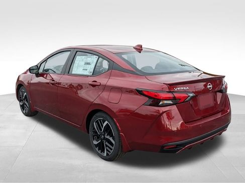 New 2025 Nissan Versa SR w/ Trunk Package image 3