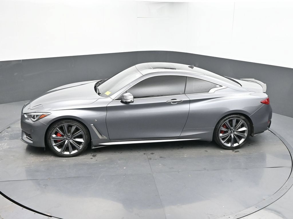 Used 2018 INFINITI Q60 Red Sport 400 AWD/4WD image 18