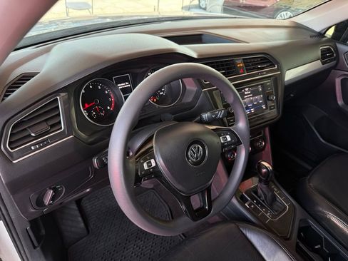 Used 2020 Volkswagen Tiguan S FWD image 16