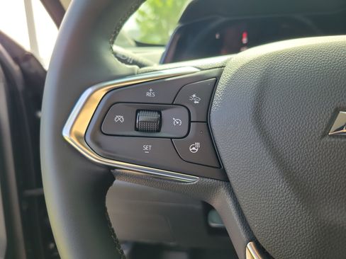 Used 2024 Chevrolet Trax ACTIV w/ Sunroof Package FWD image 21