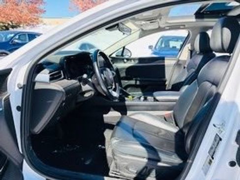 Used 2022 Kia K5 EX w/ EX Premium Package image 8