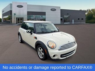 Used 2011 MINI Cooper Hardtop FWD video 2