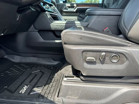 Used 2024 GMC Sierra 2500 Denali w/ Technology Package image 10