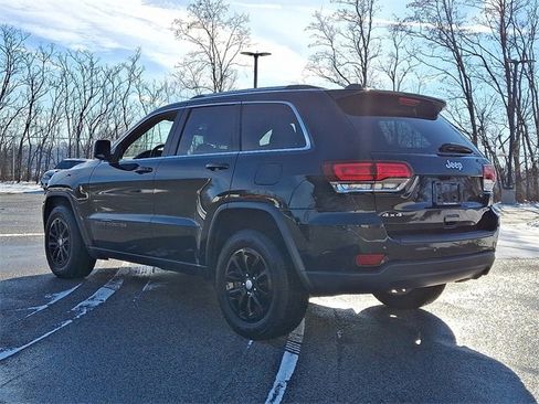 Used 2021 Jeep Grand Cherokee Laredo image 7