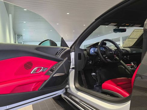 Used 2020 Audi R8 V10 performance image 16