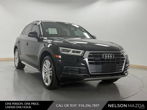Used 2019 Audi Q5 2.0T Premium Plus w/ Premium Plus Package AWD/4WD image 4