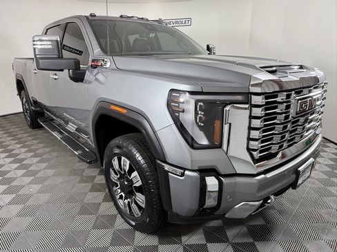 Used 2024 GMC Sierra 2500 Denali w/ Denali Reserve Package image 8