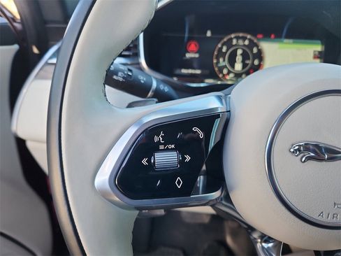 Used 2023 Jaguar F-PACE S image 20