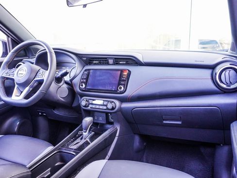 Used 2024 Nissan Kicks SR w/ SR Premium Package image 16