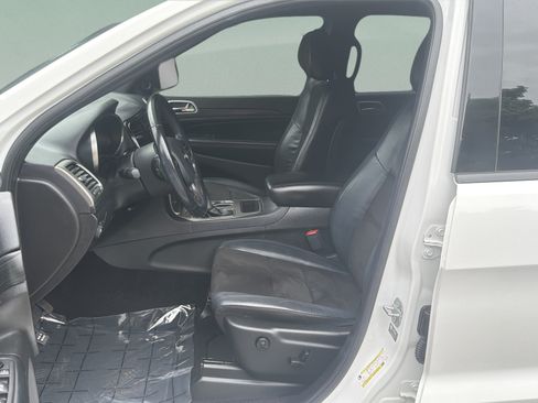 Used 2021 Jeep Grand Cherokee Laredo X AWD/4WD image 32