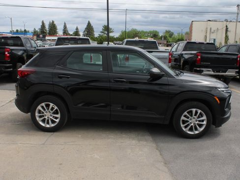 Used 2024 Chevrolet TrailBlazer LS FWD image 4