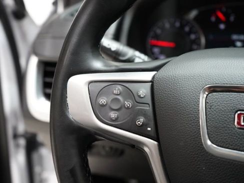 Used 2024 GMC Terrain SLT image 22