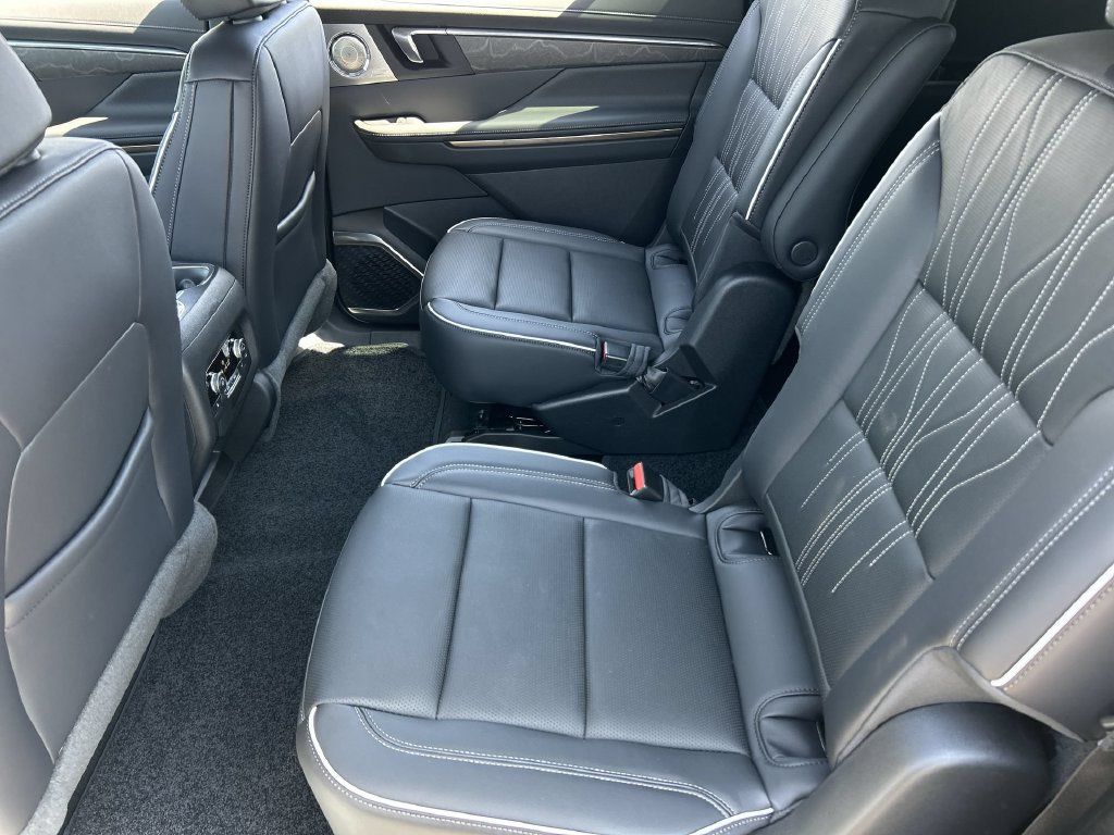 Used 2026 Buick Enclave Avenir w/ Super Cruise Package FWD image 26