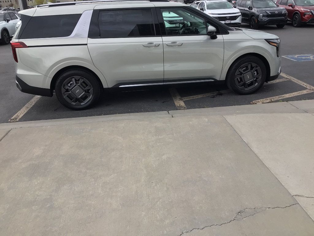 New 2026 Kia Carnival SX FWD image 6