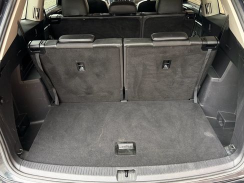 Used 2019 Volkswagen Atlas SE FWD image 18