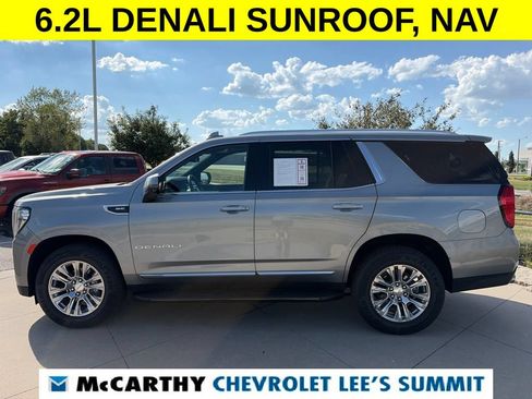 Used 2023 GMC Yukon Denali AWD/4WD image 5