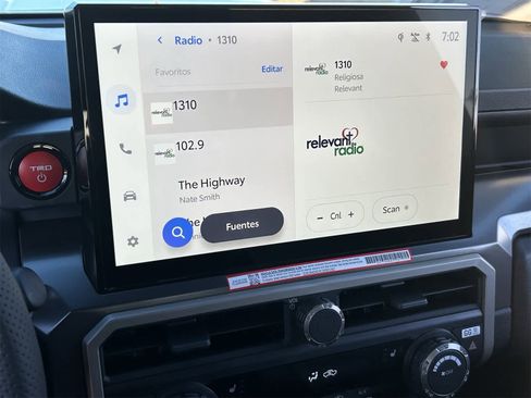 Used 2025 Toyota Tacoma TRD Sport w/ TRD Sport Upgrade Package image 19