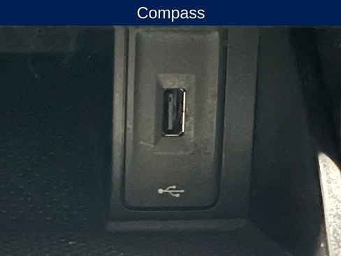 Used 2018 Volkswagen Golf S image 10