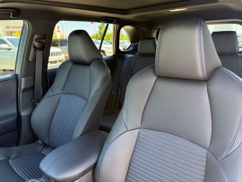 Used 2025 Toyota RAV4 XSE w/ Advanced Technology Package AWD/4WD image 10