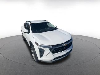 Used 2025 Chevrolet Trax LT video 2