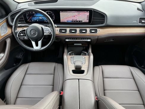 Used 2021 Mercedes-Benz GLE 350 4MATIC image 4