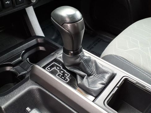 Used 2021 Toyota Tacoma TRD Off-Road w/ Technology Package image 20