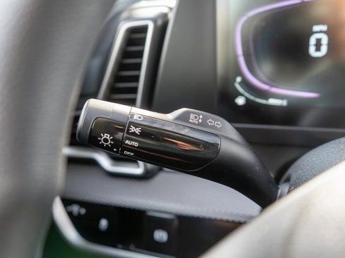 Used 2023 Kia Sportage LX image 22