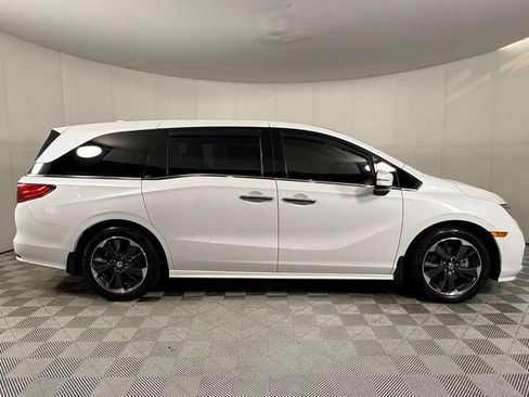 Used 2024 Honda Odyssey Elite image 12