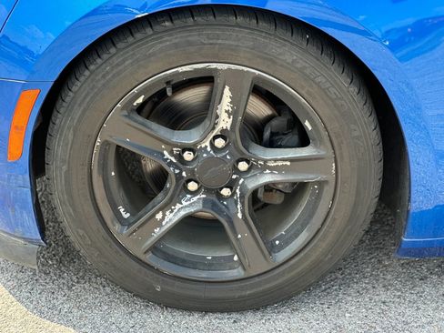 Used 2017 Chevrolet Camaro LT w/ Technology Package RWD image 17